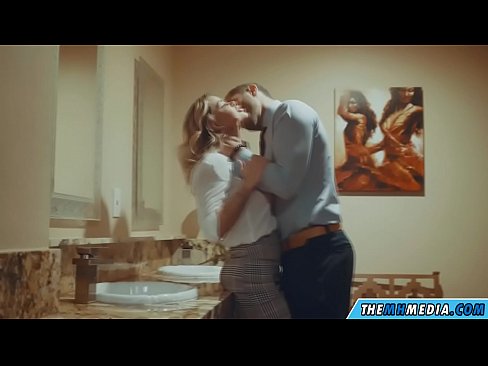 ❤️ Wann eng Busty Blond Iech an engem ëffentlechen Toilette verféiert ❌ Super Porn bei eis lb.bestsexporno.ru ﹏